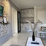 Appartement M. Shyri Str.1