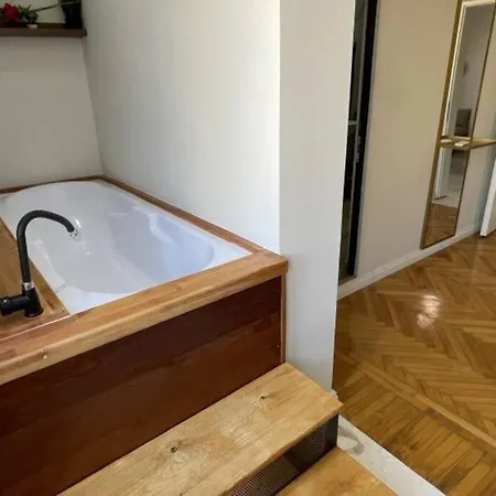 Apartment M. Shyri Str.1 Tirana