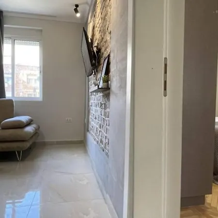 M. Shyri Str.1 Apartment